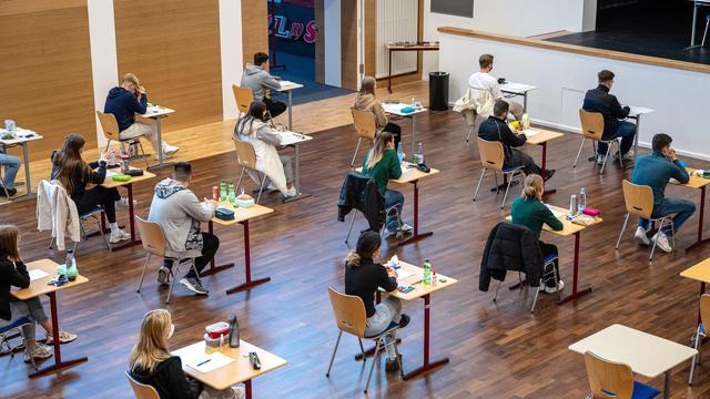 Kritik vom Lehrerverband: Zu viele Einser-Abis? Niedersachsen widerspricht