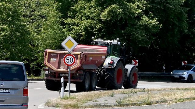 Kreis Hersfeld-Rotenburg: 17-Jähriger stiehlt Traktor und verursacht Reihe an Unfällen