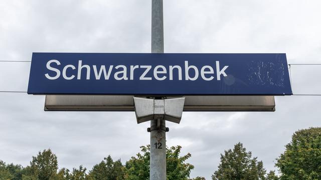 Notfälle: Bahnstrecke bei Hamburg gesperrt - Polizeieinsatz