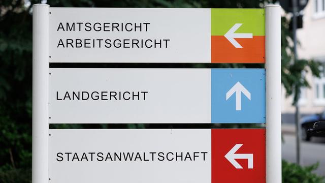 Landgericht Bielefeld: Sohn räumt Hilfe für sterbewillige Eltern ein