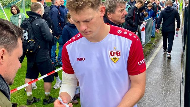 Fußball-Bundesliga: VfB-Camp ohne Zagadou: Besondere Vorsicht beim Verteidiger