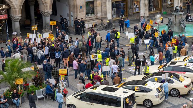Verkehr: Münchner Taxifahrer demonstrieren erneut