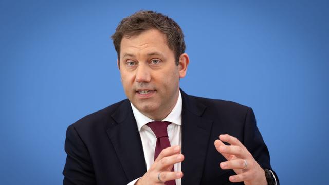 Bundeshaushalt: Rente, Bürgergeld, Verkehr - was im Haushalt 2026 steckt