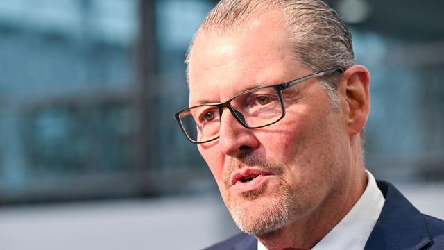 Koalitionsversprechen: Streit um Arbeitszeiten - Arbeitgeberpräsident für Reform