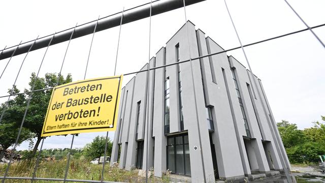 Religion: Streit um Moschee-Bau - Gemeinderat fordert Abriss