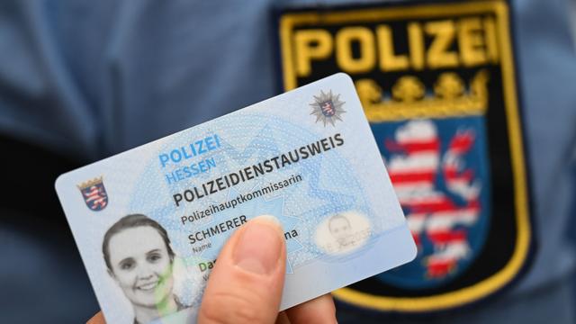 Sicherheit: Polizei Hessen führt neuen Dienstausweis ein