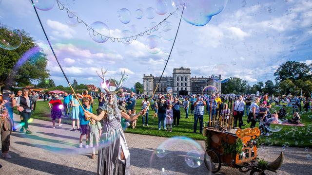 Klassik-Festspiele: Halbzeit bei Festspielen MV - Kleinkunstfest lockt Tausende
