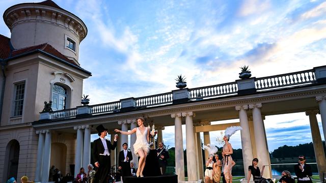 Operette: Opernklänge von Strauss in Rheinsberg - Sonderbusse rollen