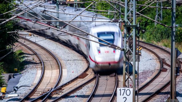 Bahnverkehr: Sanierung Hamburg-Berlin - Längere Fahrzeit und Ersatzbusse