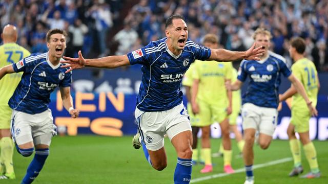 Zweitliga-Saisonstart: Starke Schalker düpieren Hertha: "Gekämpft wie Löwen"