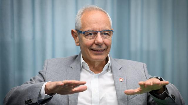 Klärung vor Gericht: Gewerkschaftschef gegen Reform der Arbeitszeit