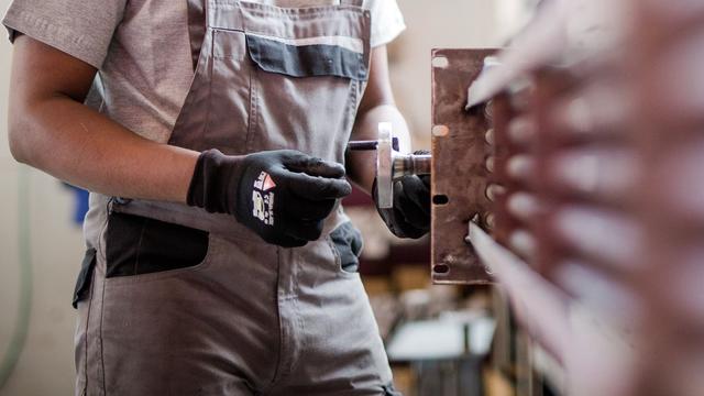 Arbeitsmarkt: Immer mehr Geflüchtete finden Arbeit - doch Hürden bleiben