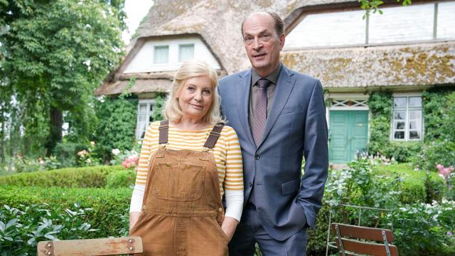 Mit Spaß zum Fernseherfolg: Sabine Postel lacht gern mit Herbert Knaup