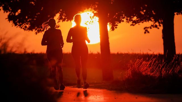 Wetterprognose: Wechselhaftes Wochenende mit Regen, Wind und Gewittern