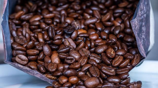 Niederbayern: Kaffeediebe stehlen Hunderte Packungen aus Supermärkten