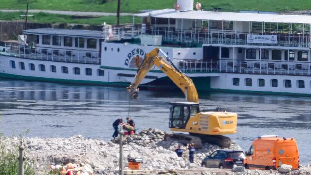 Weltkriegsbombe: Evakuierung nach Bombenfund an Carolabrücke