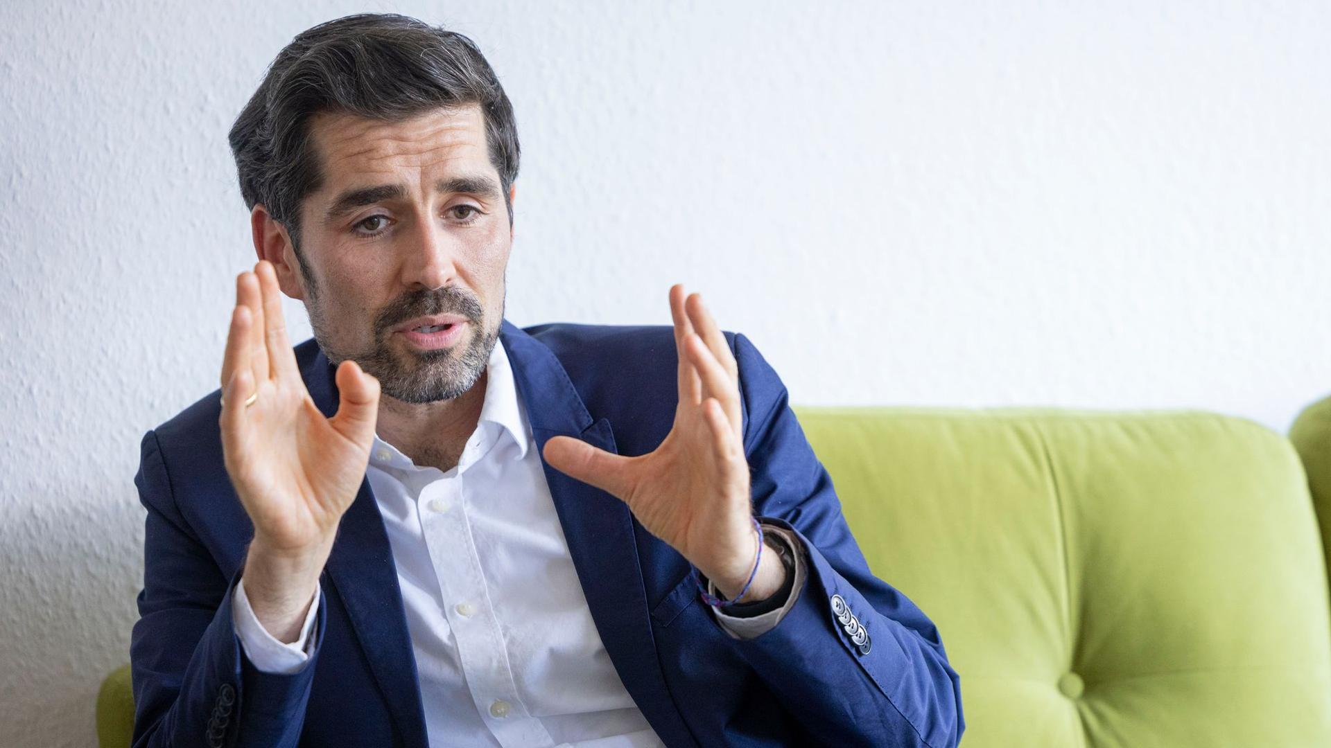 Klimawandel und Schule: Teuber: "Schule darf nicht an Hitze scheitern"