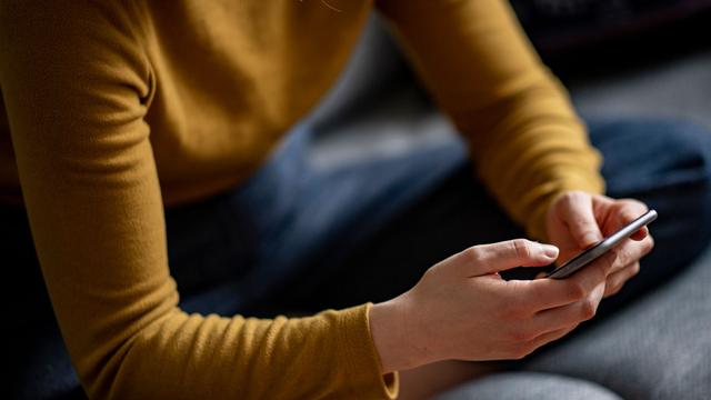 Fetzen per Handy: "Fexting": Umfrage: Mehrheit stritt schon mit Partner per Textnachricht