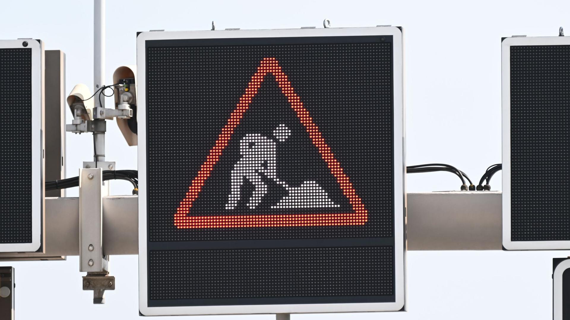 Baustelle: Vollsperrung: Verkehrsachse in Rostock wird zum Teil saniert