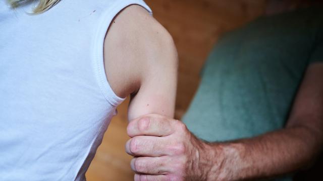 Kindesmissbrauch: Jahrelange Haft wegen schweren Missbrauchs von zwei Mädchen