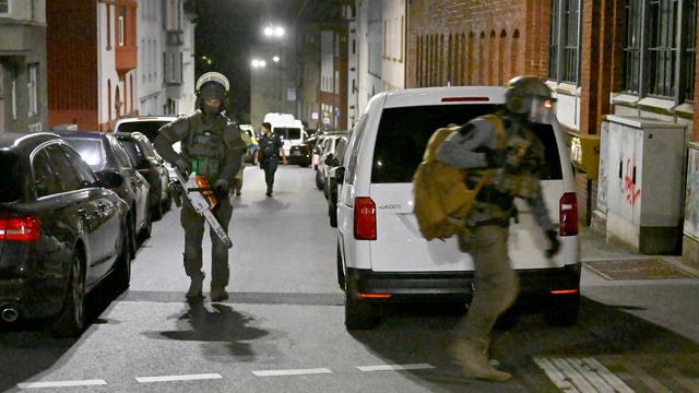 SEK-Einsatz in Wuppertal: Spezialeinsatz: Mann soll Frau mit Messer bedroht haben