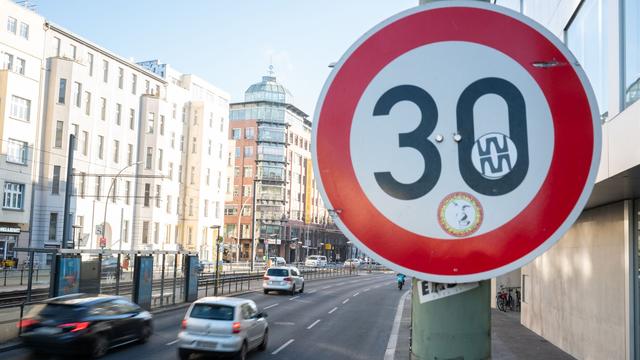 Verkehrspolitik: Senat beschließt kommende Woche Aufhebung von Tempolimits