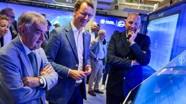 Kaffeemaschine, Möbel, Technik: Polizeibehörde sieht teure Anschaffungen jetzt auch kritisch