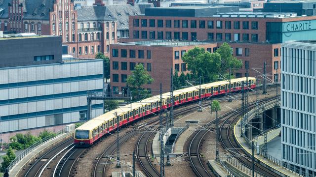 Verkehr: S-Bahn in Berlin mit Verspätungen und Einschränkungen