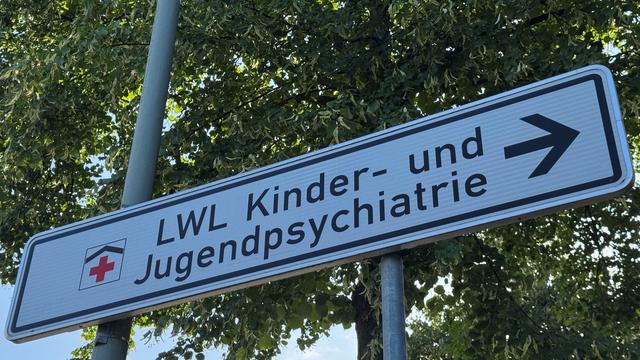 Angriff in Klinik: Betreuerin nach Angriff in Klinik außer Lebensgefahr