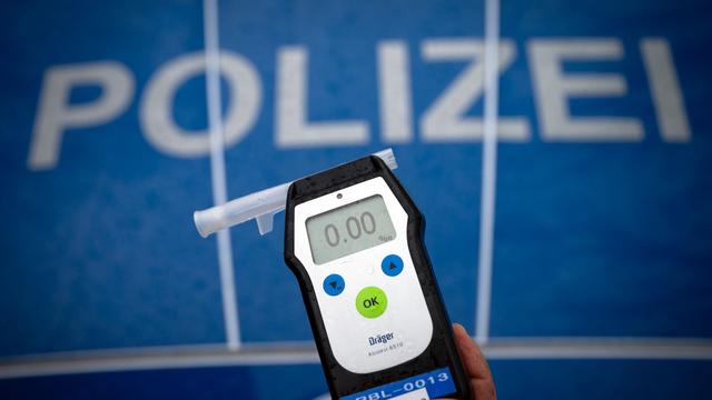 Führerschein weg: Frau fährt betrunken zur Polizei