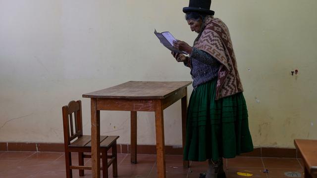 Präsidentenwahl: Bolivien: Stichwahl zwischen zwei Oppositionskandidaten