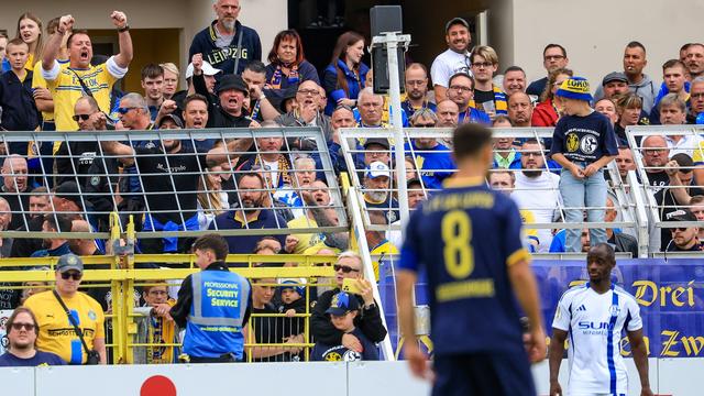 Fußball: FIFA-Chef Infantino kritisiert Rassismus-Vorfälle im Pokal