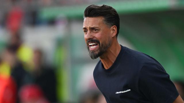 Fußball-Bundesliga: Augsburg-Coach Wagner: "Ich war Assi und bin Assi irgendwie"