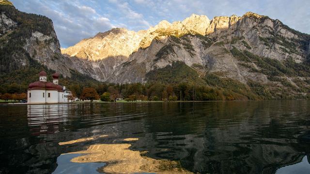 Bergunfall: Frau bei 20-Meter-Sturz in Königssee schwer verletzt