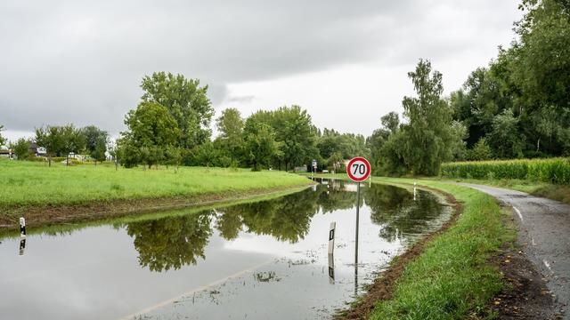 Unwetter: Nach Starkregen am Bodensee: Straßen weiter gesperrt