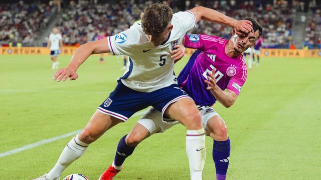 Fußball-Bundesliga: Neuer Verteidiger? U21-Europameister in Dortmund im Gespräch