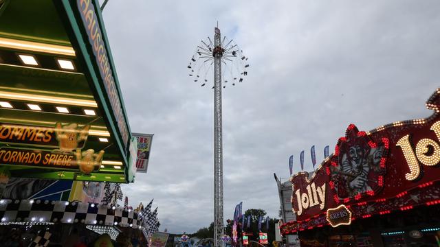 Volksfeste: Steile Stürze und krasse Kurven - Start für Vogelschießen