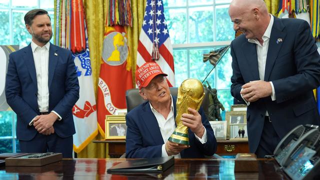Fußball: WM-Auslosung in Washington - Trump spricht über Putin-Besuch