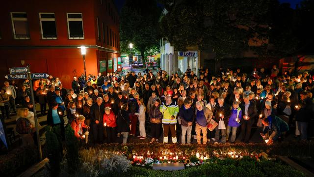 Trauer am Jahrestag: Gedenken am Tag des Terroranschlags in Solingen