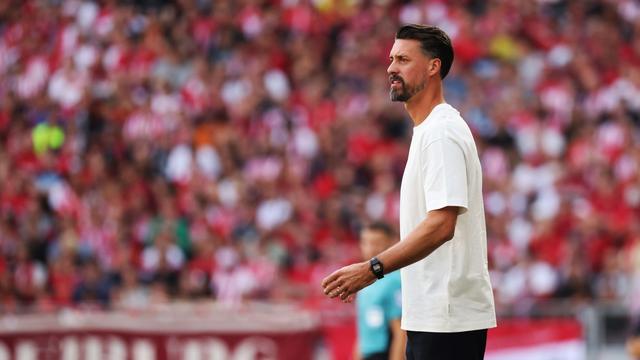 Fußball-Bundesliga: Wagner siegt bei Debüt - Stuttgart und Leverkusen patzen