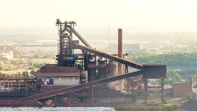 Schwächelnde Stahlbranche: SPD-Chef Klingbeil fordert Gipfeltreffen zu Stahlhilfen