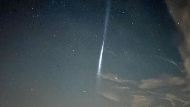 Himmelsphänomen: Ungewöhnlich großer Lichtstreifen am Himmel - Rätsel gelöst