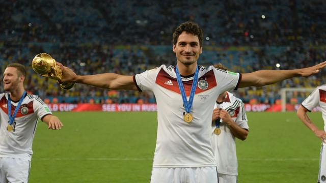 Fußball-Nationalmannschaft: DFB verabschiedet Hummels in Köln: "Danke Mats"