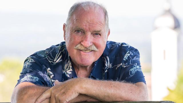 Leute: Bernd Helfrich wird 80: Stolz auf Chiemgauer Volkstheater