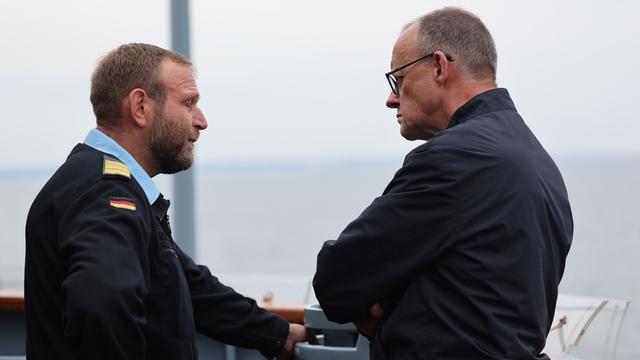 Kanzler bei der Flotte: Merz: Russland testet unsere Verteidigungsbereitschaft