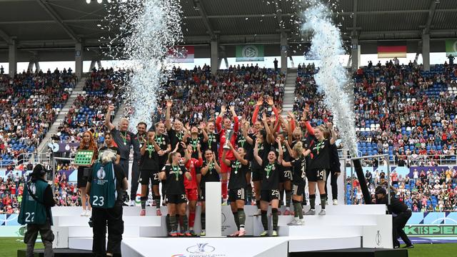 Zuschauer-Boom: Bundesliga-Rekord: 50.000 Fans wollen Bayern-Frauen sehen