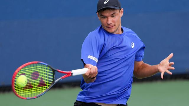 Virales Video: Mann schnappt jungem Tennis-Fan Kappe seines Idols weg