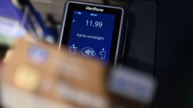 Bezahlen ohne Bargeld: Girocard auf Rekordkurs – kontaktlos boomt