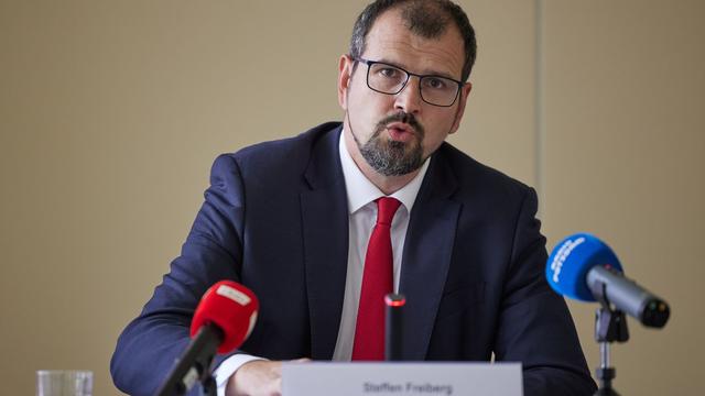 Umgang mit AfD: Minister: Leitlinien für Umgang mit AfD-Lehrkräften kommen