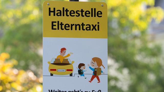 Umfrage der ADAC-Stiftung: Jeder fünfte Grundschüler fährt täglich Elterntaxi
